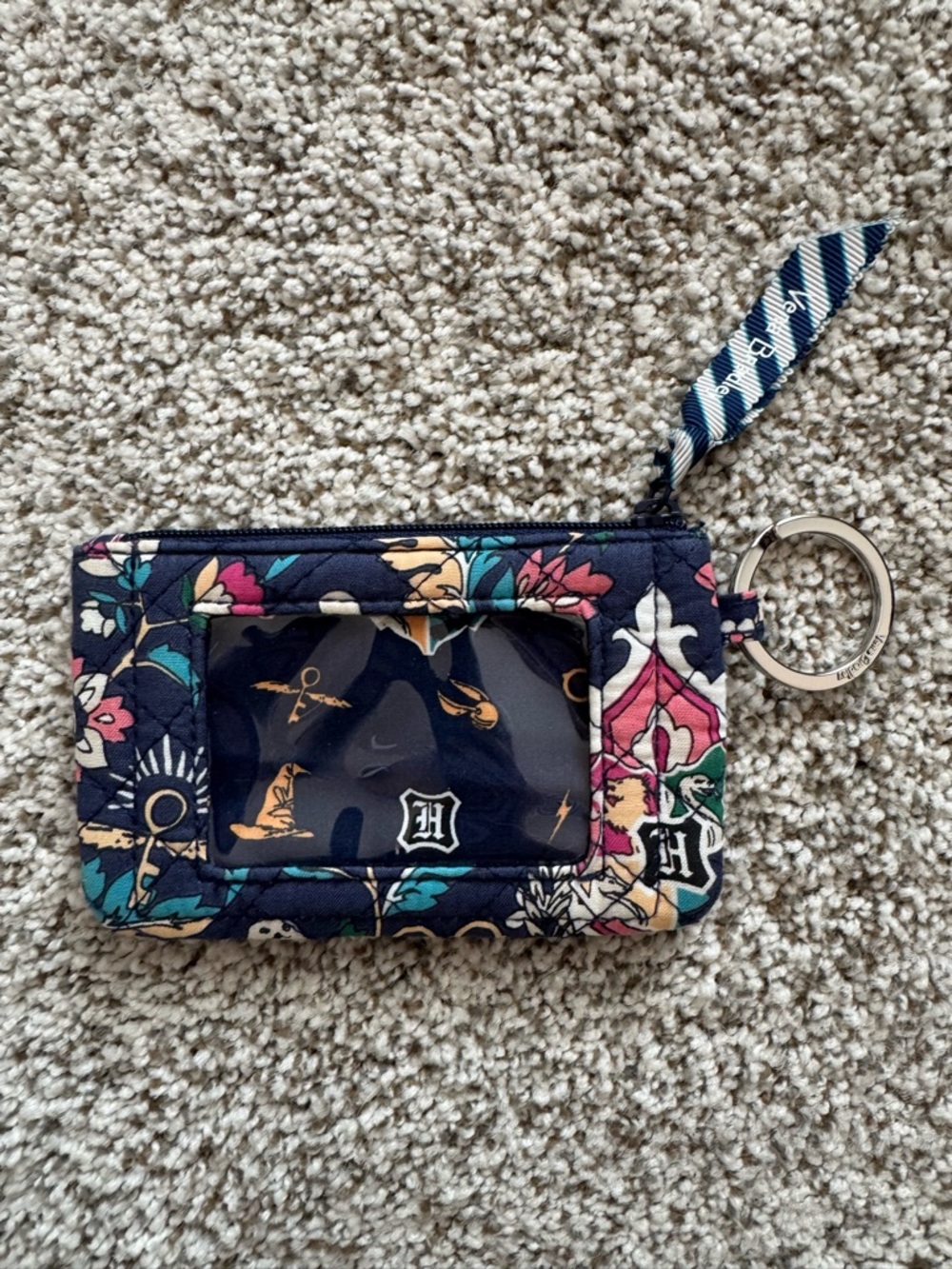 Vera Bradley Harry Potter Home to Hogwarts Zip ID Case